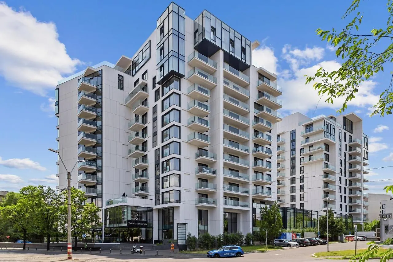 One H Luxury Apartment Bucureşti 0*,  România